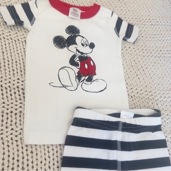 Hanna Andersson Mickey Mouse Disney Pajama Toddler Set 18-24 Months - Picture 2 of 3
